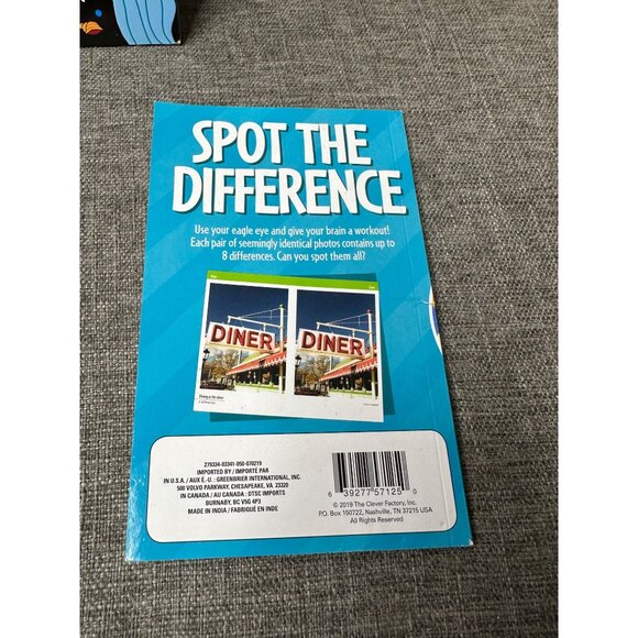 Scratch & Sparkle Mermaids Activity Book & Spot The Difference Puzzle Books Set - Picture 3 of 7